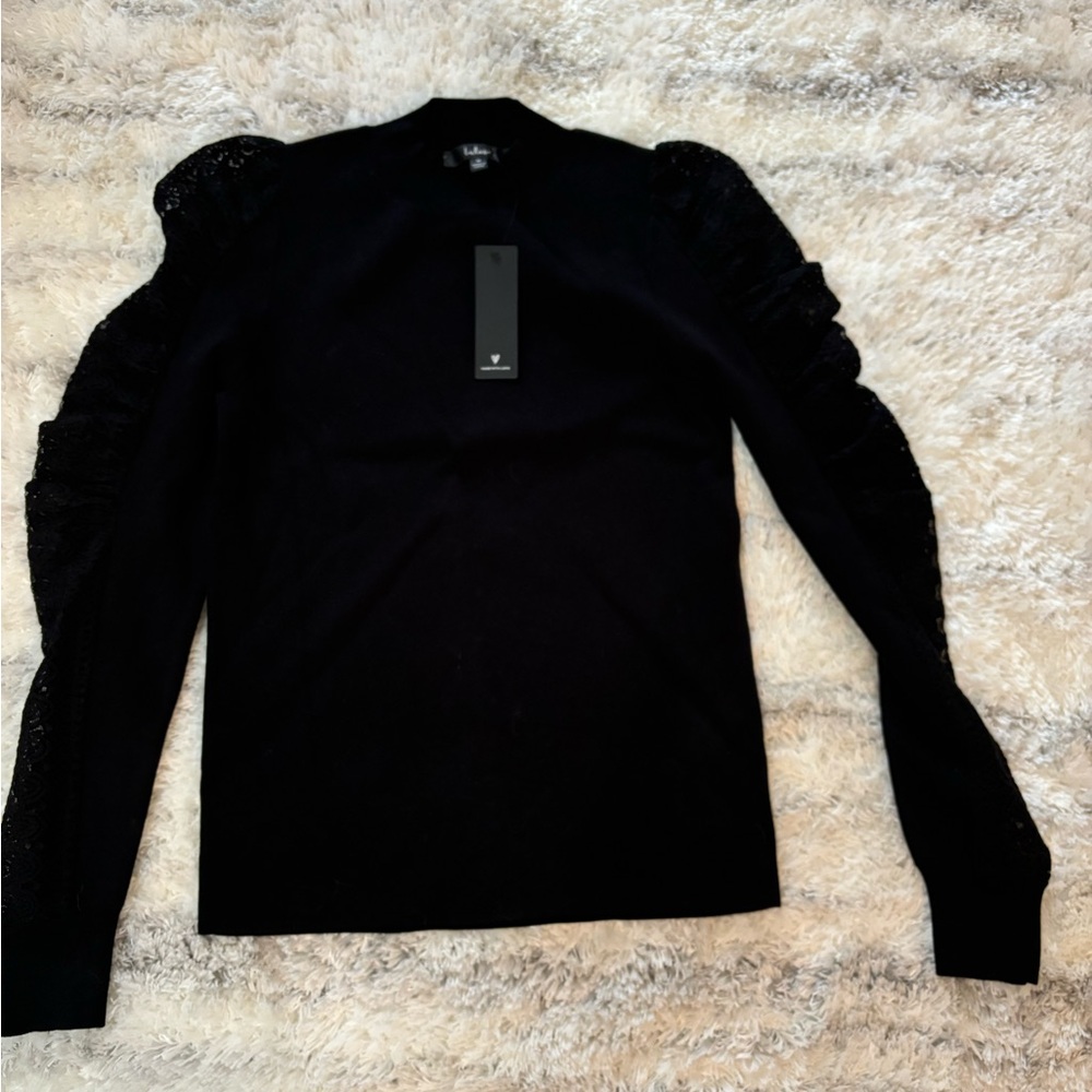 NWT Lulus ‘so much so say’ black sweater top lace sleeve medium